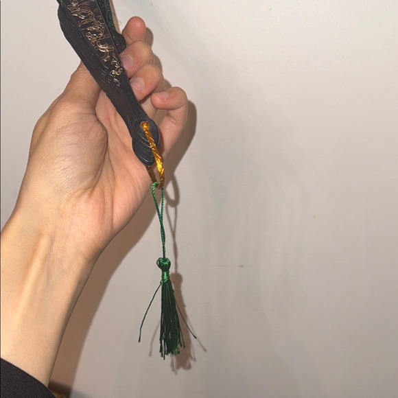 Elegant Green and Black Hand Fan - Picture 10 of 14